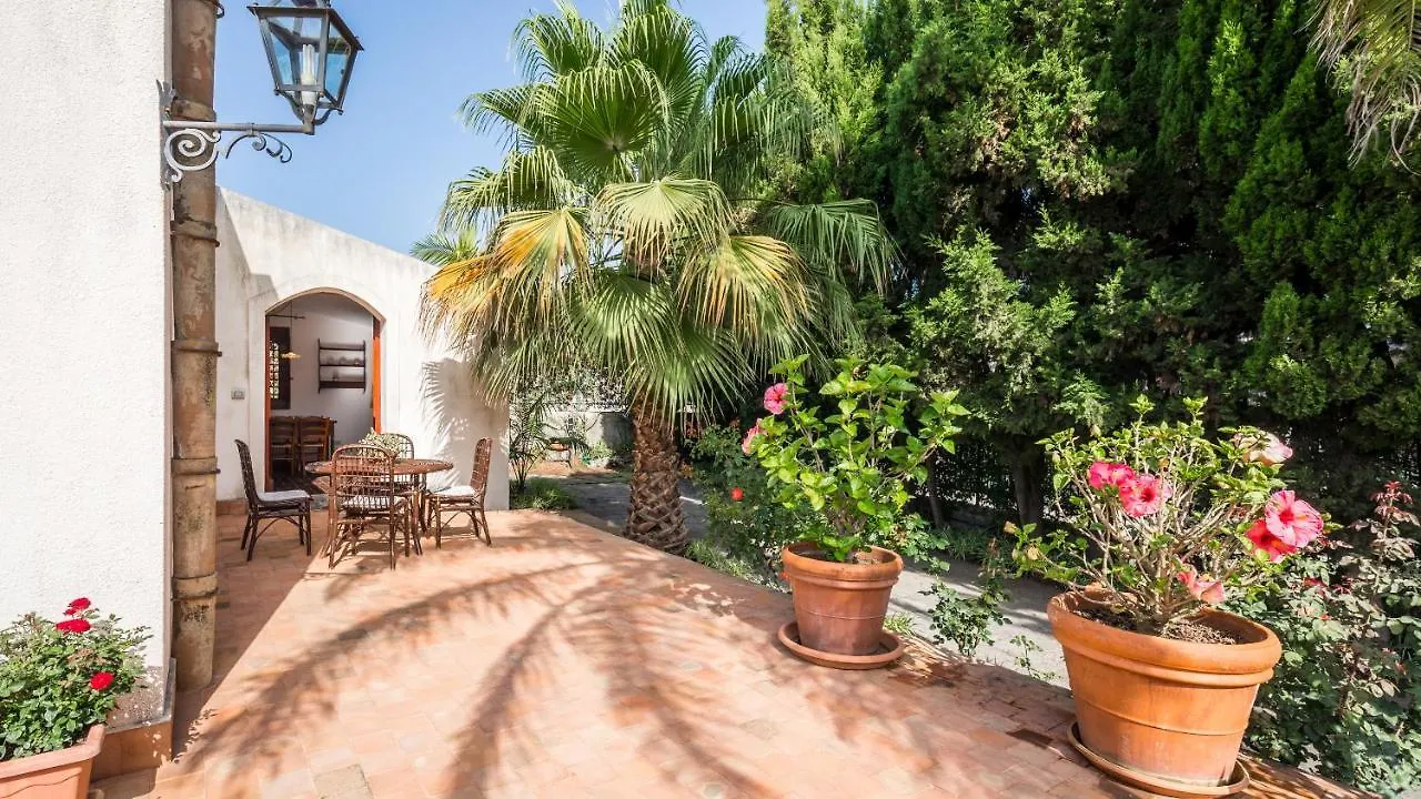 Holiday home Archirafi Garden Villa Riposto