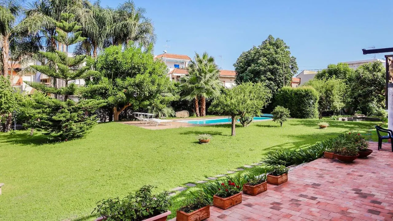 Archirafi Garden Villa Riposto 0*,